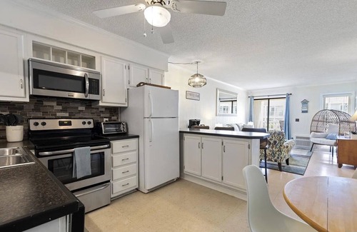 Myrtle Beach Condo | A Place At The Beach V #B321