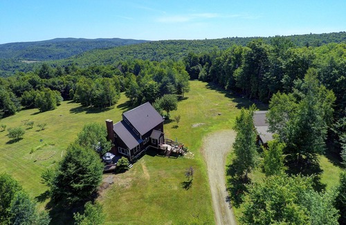 Jacksonville Cabin | A post and beam home in a private setting with wonderful mountain views. n