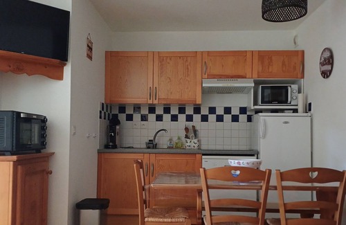 Bagneres-de-Luchon Apartment | A Ppartement d ete et d Hiver Randonnée ski Raquette Planeur Thermes