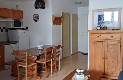 Bagneres-de-Luchon Apartment | A Ppartement d ete et d Hiver Randonnée ski Raquette Planeur Thermes