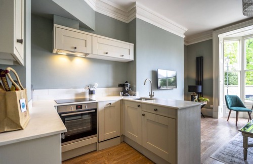 Bootham Apartment | A premium stay that sleeps 2 guests in 1 bedroom