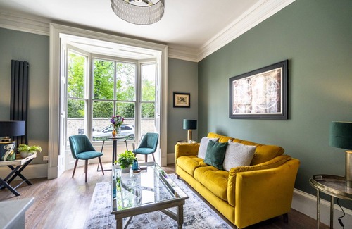 Bootham Apartment | A premium stay that sleeps 2 guests in 1 bedroom