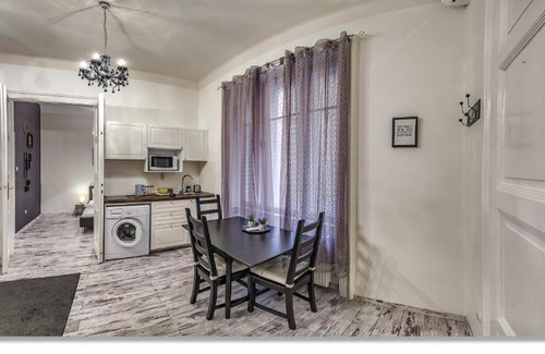 Belvaros - Lipotvaros Apartment | A Prominent Place 5 Minutes From The Parliament
