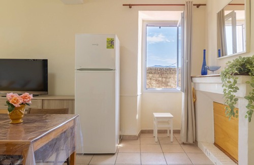 Propriano Apartment | A quiet and cosy rental in the town centre with views over the sea