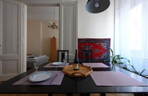 Palace District Apartment | A quiet place in the heart of the city
