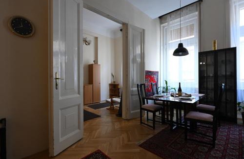 Palace District Apartment | A quiet place in the heart of the city