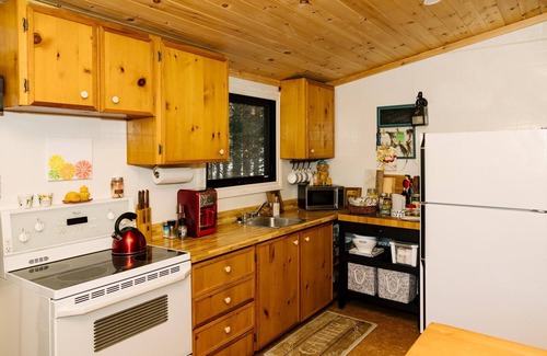 Eagle Lake Cottage | A river runs through it!