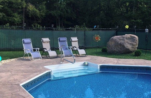East Stroudsburg House | A river runs wild Beautiful Getaway