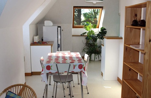 Saint-Gildas-de-Rhuys Apartment | A site resting on the beach road