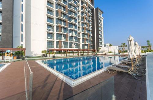Dubai Apartment | A Spectacular Studio in Azizi Riviera 1