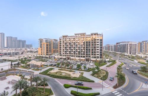 Dubai Apartment | A Spectacular Studio in Azizi Riviera 1