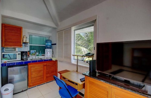 Puerto Morelos Villa | A stand alone villa located in front of the beautiful turquoise water