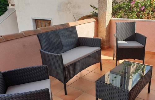 San Teodoro City Centre Apartment | A stone's throw from the center