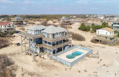 Corolla House | A Stone’s Throw