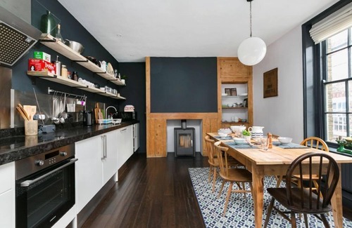 Deal Apartment | A stunning Grade II listed apartment in the heart of the conservation area.