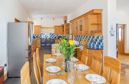 Aberdovey Cottage | A stunning holiday home in the much-loved Welsh seaside village of Aberdovey.