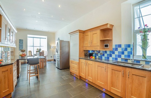 Aberdovey Cottage | A stunning holiday home in the much-loved Welsh seaside village of Aberdovey.