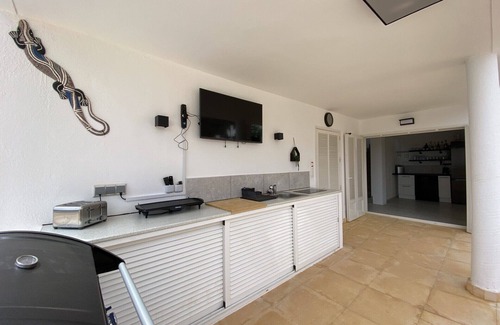 La Parata Villa | A stunning modern villa overlooking the valley and Mojacar Playa.