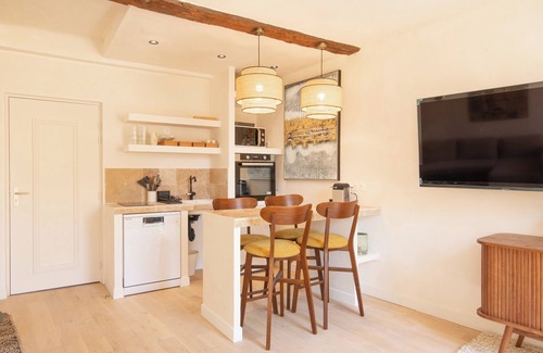 Old Town Apartment | A Sublime 1-BR in the Heart of Saint-Tropez - Tower Bell view