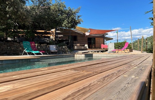 Anduze House | A sunny holiday in splendid wilderness!