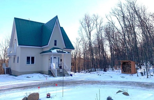 Lac-Superieur House | A Superieur Chalet