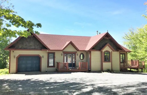 Lac-Superieur House | A Superior View