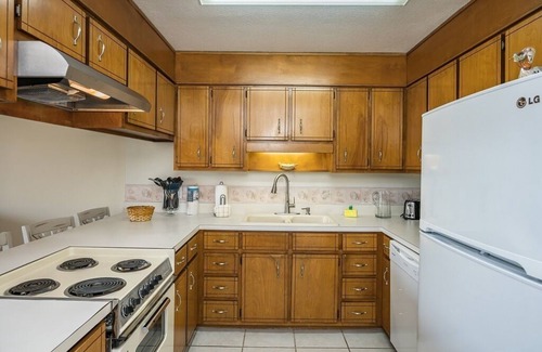 Pensacola Beach House | A two-minute walk to paradise! NEW LISTING- PET FRIENDLY!