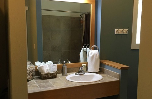 Sitka Apartment | A Water's Edge ~ Where you feel at home by the sea! Open, spacious 1 BR retreat