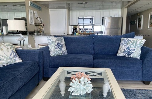 Panama City Beach Condo | A Wave From It All - Great Rates for 2025 ~ 2bed 2ba Renovated Gulf Front Condo
