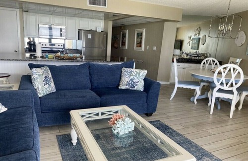 Panama City Beach Condo | A Wave From It All - Great Rates for 2025 ~ 2bed 2ba Renovated Gulf Front Condo