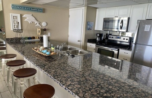 Panama City Beach Condo | A Wave From It All - Great Rates for 2025 ~ 2bed 2ba Renovated Gulf Front Condo