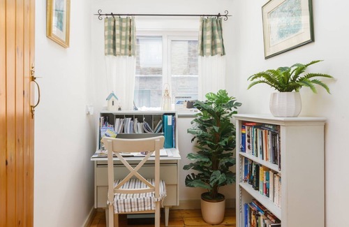 Cregneish Cottage | A wonderful coastal cottage, in a great setting close to the beach.