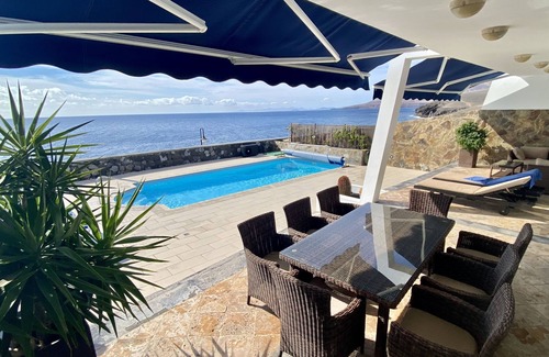 Puerto Calero Villa | A Wonderful Frontline Villa to Watch the Boats Go By!