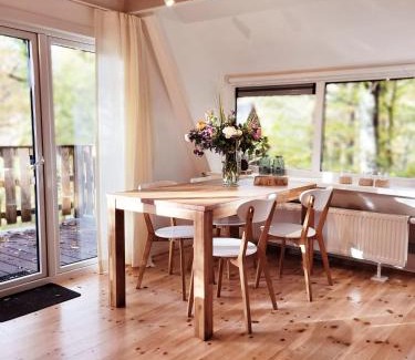 Bohon Ski Chalet | A Wood Lodge - zwembad - relax - natuur