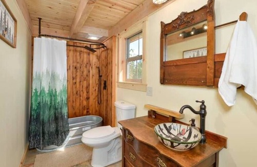 Anchor Point House | A Woodland Cottage-Fireweed Meadow Vacation Rental