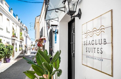 Historic Center of Estepona Apartment | A8- Seaclub suites by Roomservices