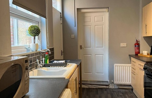 Newcastle-upon-Tyne Apartment | AA Gateshead - Two Bedroom Apartment