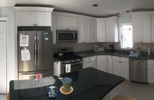 North Beach Haven House | AAA+, Heated Pool, Roof Top Pool Table