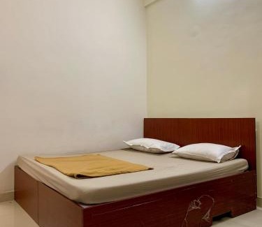 Electronics City Cabin | Aafa Restaurant And Stay
