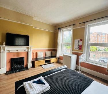 Poole Apartment | 'Aandal House' Bournemouth'