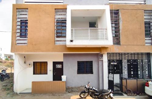 Rajpipla House | Aarambh - 3 BHK - AC