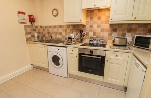 Whitby Cottage | ABBEY VIEW, family friendly in Whitby