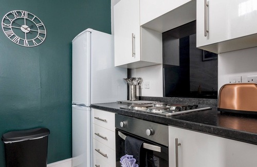 Hartlepool Apartment | Abdiel 6 · Stylish 1st-Floor Retreat by Hartlepool Marina | Pass the Keys