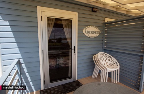 Bermagui House | ABERDEEN 2 - 112 Lamont Street- Across from river, Family, fishing, pet holidays