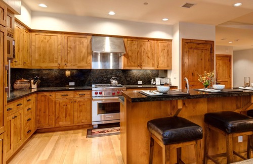 Empire Pass Condo | Abode on Empire Pass | Best value! Great Trails Access! Luxury Unit!