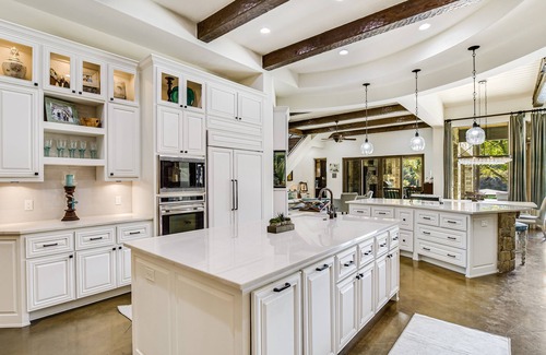 Lower Basin Lake Travis House | Above Elite I Sand Volleyball | Lake Austin | PickleBall I Pool