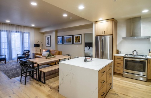 Tamarack Resort Condo | Above It All Village 2 Bedroom Condo - Beautiful|Gas Fireplace|Mountain View|Balcony