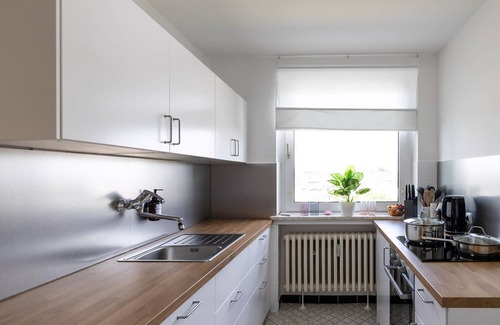 Am Wasserturm Apartment | Above Mönchengladbach's rooftops | TuS FeWo - TuS FeWo 01