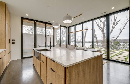Mount Juliet House | Above Nashville Lakeside Modern I Old Hickory Lake | Modern| EventsI Services