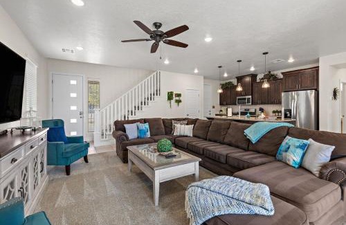 Sienna Hills House | Above Parr - Pet Friendly New Listing